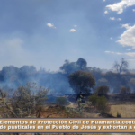 Elementos de Protección Civil de Huamantla controlan incendio de pastizales en el Pueblo de Jesús y exhortan a evitar quemas.