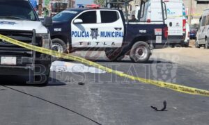 Muere motociclista tras ser arrollado en la Apizaco–Tlaxco; conductor huye y abandona su vehículo