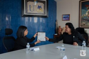 Universidad Metropolitana de Tlaxcala entrega título a nueva licenciada en Gastronomía