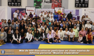 Más de 400 tlaxcaltecas participan en clase masiva de defensa personal «Mujeres Imparables».