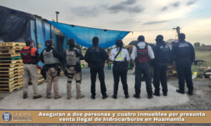 Aseguran a dos personas y cuatro inmuebles por presunta venta ilegal de hidrocarburos en Huamantla.