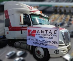 Paro nacional de transportistas afectará el regreso de vacaciones; Tlaxcala entre los estados con bloqueos