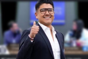 Covarrubias advierte escenario competido rumbo a 2027 y tensión entre partidos.