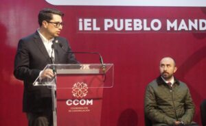 Desmiente Antonio Martinez cambios en el gabinete; califica rumores como falsos.