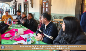 Artesanos de Plaza Xicohténcatl defienden comodato y rechazan división dentro del gremio.