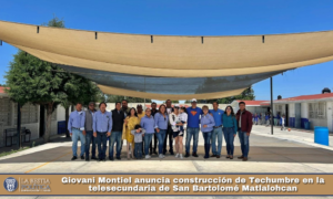 Giovani Montiel anuncia construcción de Techumbre en la telesecundaria de San Bartolomé Matlalohcan.