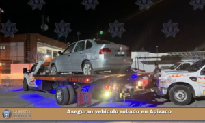 Aseguran vehículo robado en Apizaco.