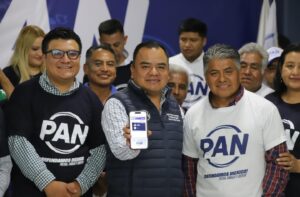 Arturo Flores Ponce se registra en la plataforma para el distrito XV de San Pablo del Monte por el PAN en “Ahora Te Toca Ati”.
