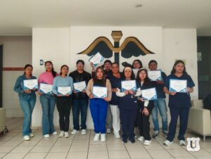 UMT capacita a estudiantes de Medicina de la UATx en soporte vital básico y atención de emergencias
