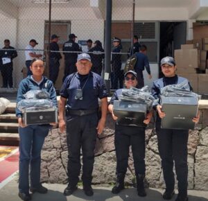 Entrega SSC uniformes a policías de Texóloc para reforzar seguridad y bienestar
