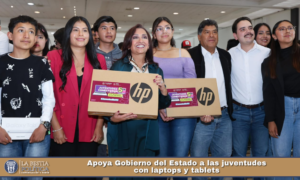 Apoya Gobierno del Estado a las juventudes con laptops y tablets.