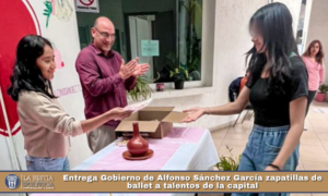 Entrega Gobierno de Alfonso Sánchez García zapatillas de ballet a talentos de la capital.