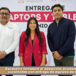 Zacatelco fortalece el desarrollo académico de las juventudes con entrega de equipos de cómputo.