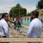 Supervisa Idelfonso Carro Roldán avance de la rehabilitación con concreto hidráulico en la avenida Juárez de Panotla.