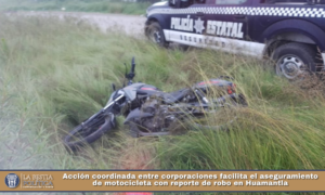 Acción coordinada entre corporaciones facilita el aseguramiento de motocicleta con reporte de robo en Huamantla.