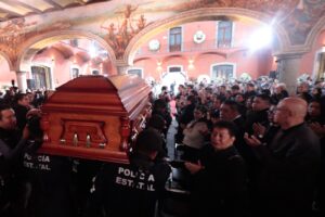 Entre aplausos, lágrimas y mariachis, Tlaxcala despidió a Alfonso Sánchez Anaya