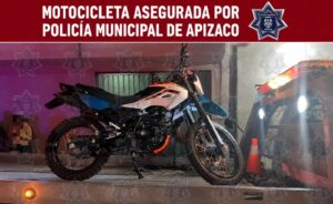 Recuperan Policía de Apizaco y Marina motocicleta robada con violencia en el Estado de México.