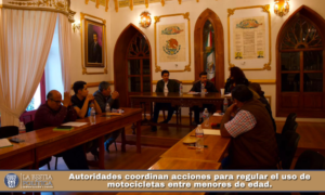 Autoridades coordinan acciones para regular el uso de motocicletas entre menores de edad.