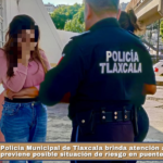 Policía Municipal de Tlaxcala brinda atención a una mujer y previene posible situación de riesgo en puente de la capital.