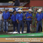 Noche de Rodeo prende la fiesta con montas, música y mucho ambiente.