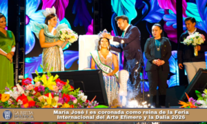 María José I es coronada como reina de la Feria Internacional del Arte Efímero y la Dalia 2026.