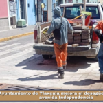 Ayuntamiento de Tlaxcala mejora el desagüe pluvial en la avenida Independencia.
