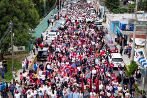 Más de mil tlaxcaltecas marchan en respaldo a Claudia Sheinbaum y al proyecto de Alfonso Sánchez.