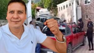 Disputa familiar por inmueble de “Los Dinosaurios” en Tizatlán termina en desalojo con presencia policial.