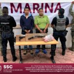 Detiene SSC a dos sujetos por portación ilegal de arma de fuego.