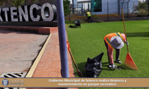 Gobierno Municipal de Ixtenco realiza limpieza y mantenimiento en parque recreativo.