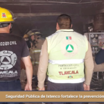Cuerpos de emergencia atienden incendio registrado en un comercio en Tlaxcala capital.