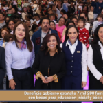 Beneficia gobierno estatal a 7 mil 200 familias con becas para educación inicial y básica.