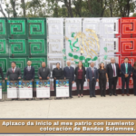 Apizaco da inicio al mes patrio con izamiento de bandera y colocación de Bandos Solemnes.