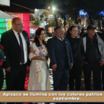 Apizaco se ilumina con los colores patrios para recibir septiembre.