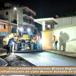 Con jornadas nocturnas; Blanca Angulo agiliza rehabilitación de calle Manuel Saldaña en Chiautempan.