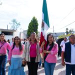 Presidente Rocío Meléndez Pluma encabeza desfile conmemorativo por el CCXVI aniversario de la Independencia de México.