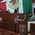 “Que las mujeres en el poder sean medidas con la misma vara que los hombres”: Laura Flores.