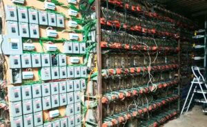 Desmantelan en Puebla granja clandestina de criptomonedas.