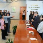 Rector de la UATx toma protesta a nuevas directoras de FCEA y FCDH.