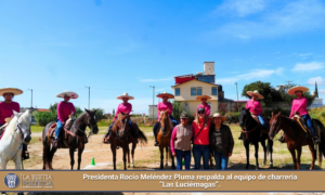 Presidenta Rocío Meléndez Pluma respalda al equipo de charrería “Las Luciérnagas”.