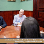 Ayuntamiento de Tlaxcala privilegia el diálogo entre delegada de Loma Bonita y tianguistas de los lunes.