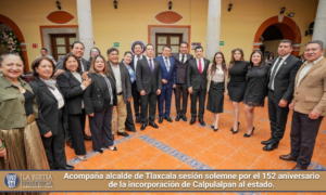 Acompaña alcalde de Tlaxcala sesión solemne por el 152 aniversario de la incorporación de Calpulalpan al estado.