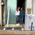 Entrega Kritsbey Pérez Flores calentadores solares a 40 familias de Tetlanohcan.