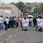 Exigen trabajadores del IMSS Tlaxcala aumento salarial del 10% y destitución de su representante.