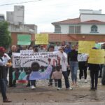 Protestan trabajadores del IMSS en evento por los cinco años del triunfo de Lorena Cuéllar
