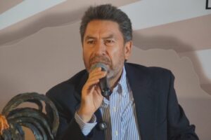 Raymundo Vázquez pide a Morena reconocer a Ana Lilia Rivera y retirar bardas de Alfonso Sánchez.