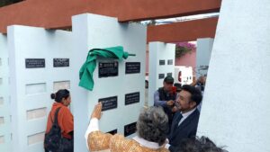 Huamantla honra a Beatriz Paredes con placa conmemorativa por su trayectoria política.