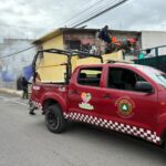 Protección Civil de Huamantla sofoca incendio en casa habitación del barrio de la preciosa.  La oportuna intervención de los cuerpos de emergencia permitió controlar y extinguir el fuego en una vivienda de dos niveles.     Huamantla, Tlaxcala; 18 de octubre de 2026.– Elementos de Protección Civil y Bomberos de Huamantla, en coordinación con la Policía Municipal y personal de Cronos, atendieron la tarde de este domingo un incendio registrado en una casa habitación ubicada sobre la calle Rosete Aranda, entre Roberto Covarrubias y Victoria, en el barrio de La Preciosa.     De acuerdo con el reporte recibido esta tarde elementos de la Policía Municipal solicitaron la intervención de los cuerpos de emergencia ante la presencia de fuego en un inmueble de la zona.     Al arribar al lugar, el personal de Protección Civil identificó columnas de humo provenientes del segundo nivel de la vivienda, así como llamas que salían por las ventanas, por lo que de inmediato se iniciaron las maniobras necesarias para combatir el incendio y evitar su propagación.     Gracias al trabajo coordinado entre bomberos, elementos de seguridad pública y personal de emergencia, el fuego fue sofocado en su totalidad, logrando controlar la situación.     Para la atención de este incidente se contó con la participación de una motobomba del cuerpo de bomberos, unidades de Protección Civil y patrullas de la Policía Municipal, cuyos elementos colaboraron en las labores de atención y seguridad en la zona.     El Gobierno Municipal de Huamantla, encabezado por el presidente Salvador Santos Cedillo, reconoce la labor y pronta respuesta de los cuerpos de emergencia, quienes mantienen su compromiso de actuar oportunamente ante situaciones que puedan poner en riesgo la integridad y el patrimonio de las familias huamantlecas.     Asimismo, se exhorta a la ciudadanía a reforzar las medidas de prevención en los hogares y reportar cualquier situación de emergencia a las autoridades correspondientes.