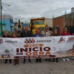 Tras 39 años de espera, inicia pavimentación de la privada Bugambilias en Apizaco.