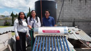 Presidenta Rocío Meléndez Pluma gestiona calentadores solares para más de 80 familias tlaltelulquenses.